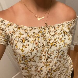 Floral blouse 💐🌻